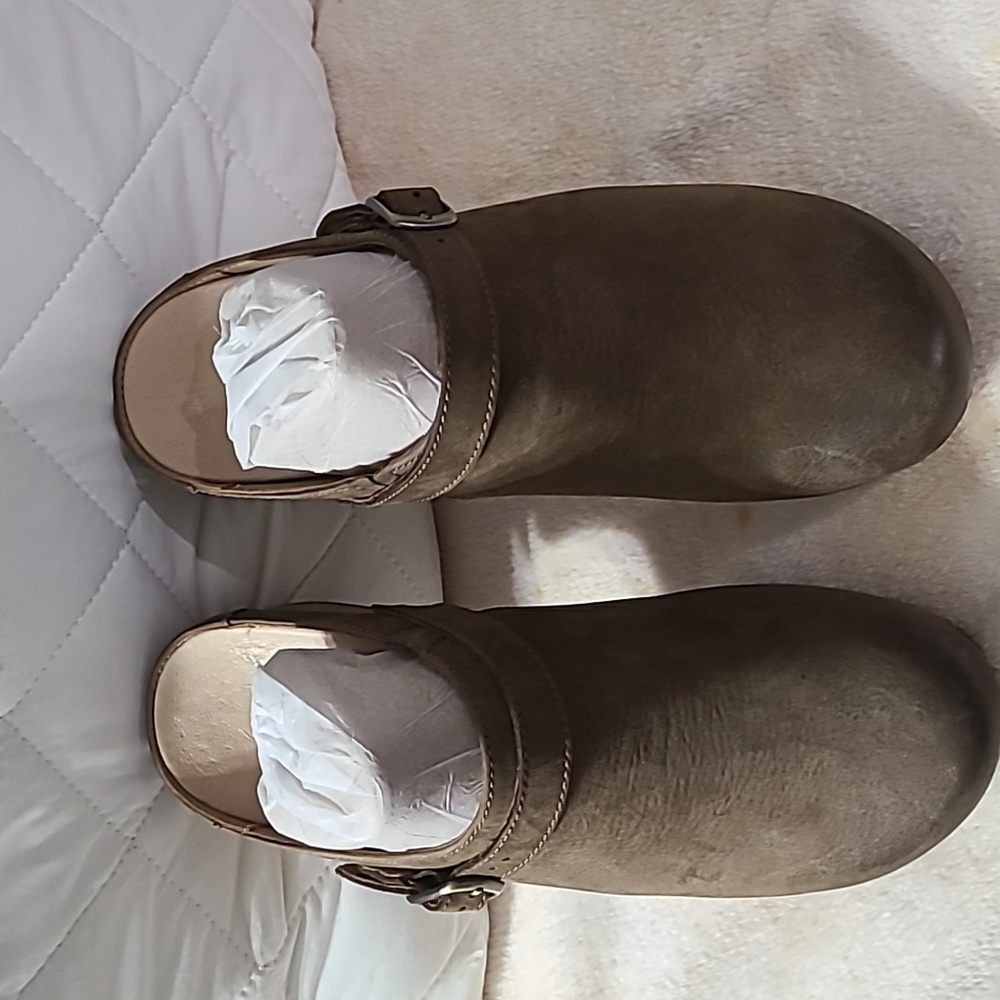Dansko Merrin Mules